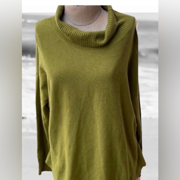 Eileen Fisher 100% wool beautiful dark olive green sweater - Picture 1 of 11